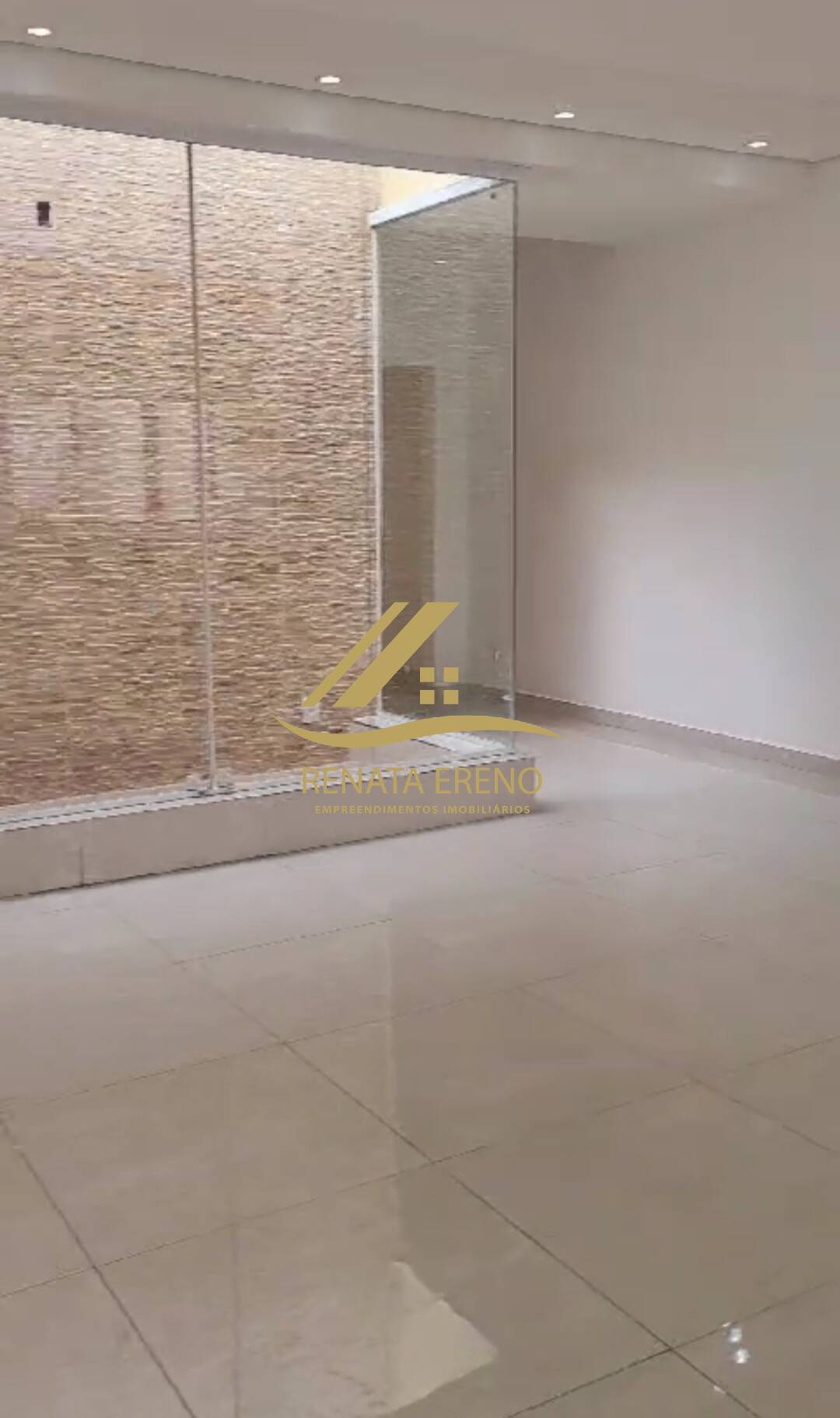 Casa à venda com 2 quartos, 105m² - Foto 1