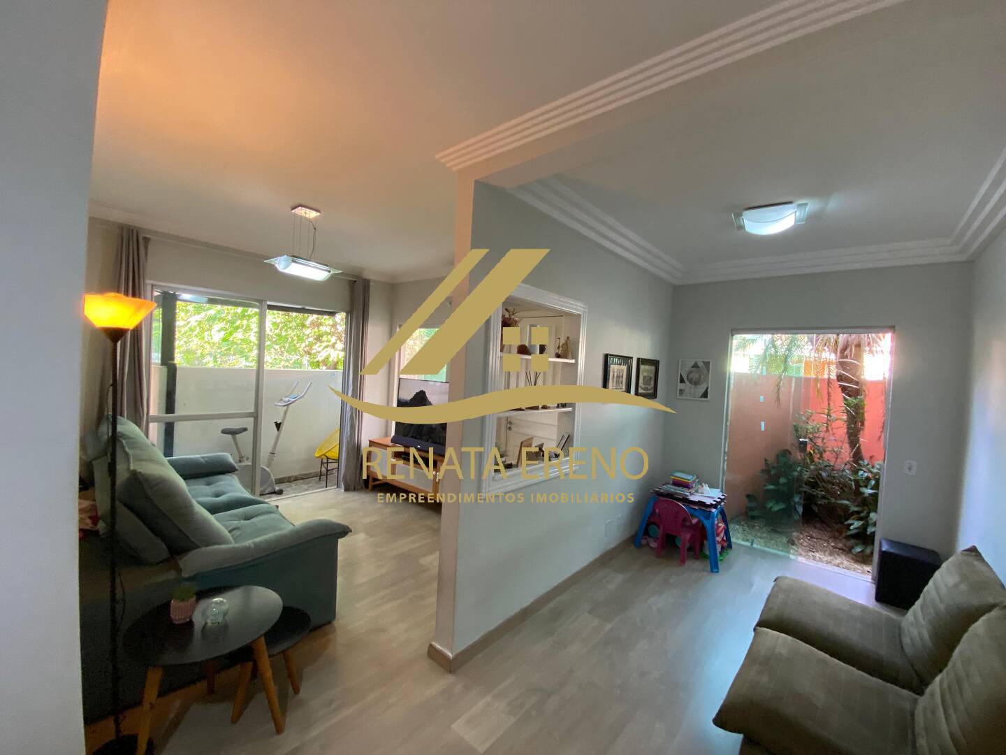 Casa à venda com 2 quartos, 211m² - Foto 1