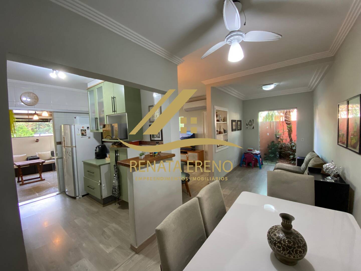 Casa à venda com 2 quartos, 211m² - Foto 7