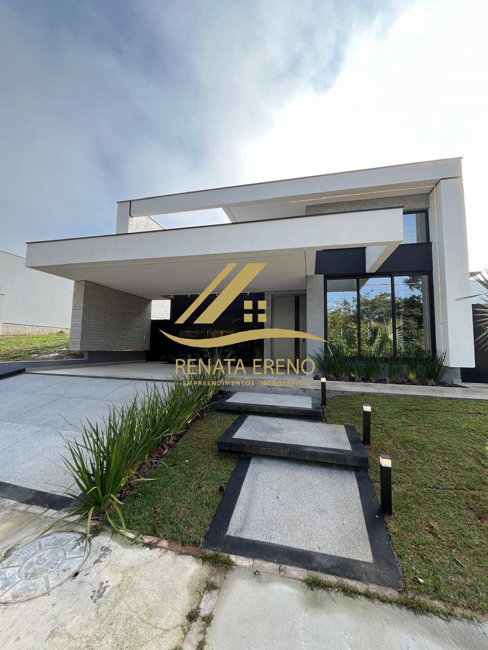 Casa de Condomínio à venda com 3 quartos, 318m² - Foto 4